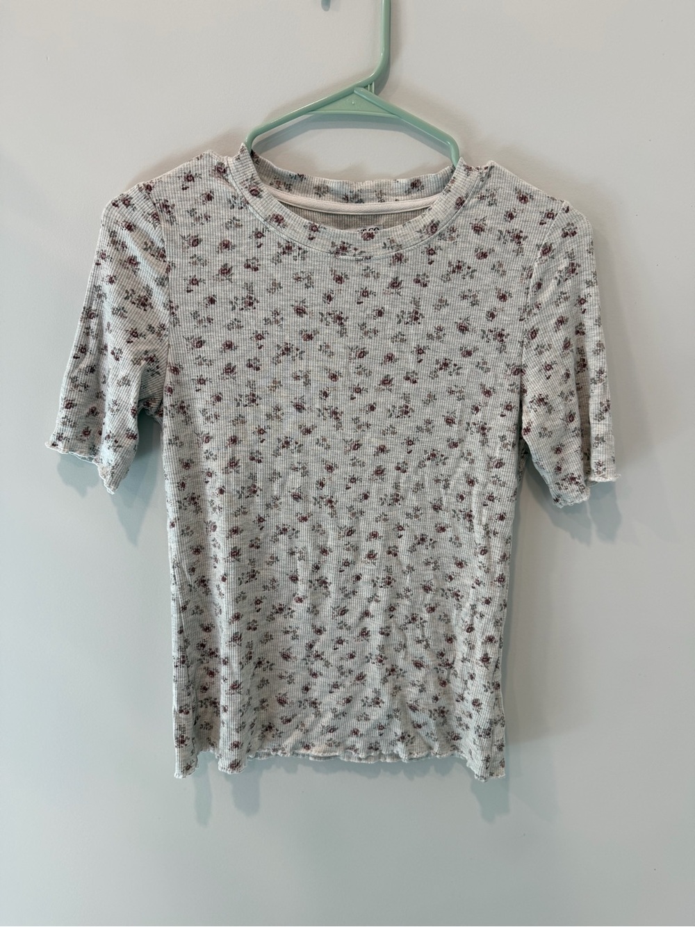 Women’s Grey Floral Short Sleeve Shirt